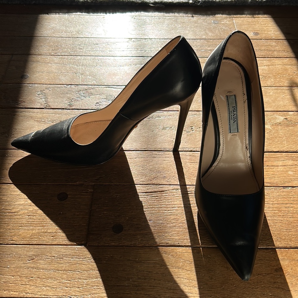 Women’s Prada leather heel 37.5